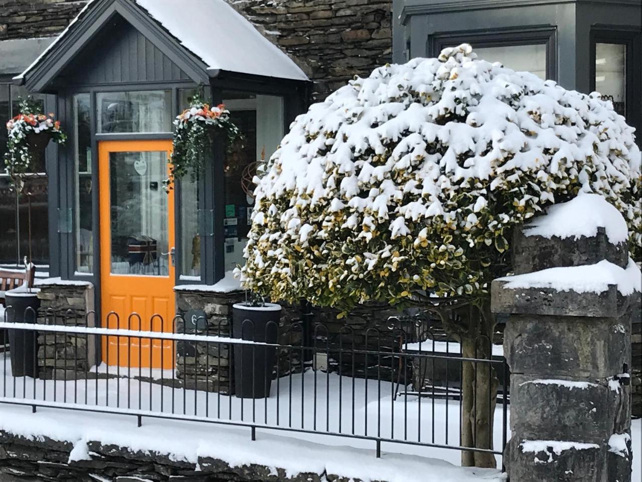 Holly Lodge Guest House With Free Off Site Health Club Windermere Eksteriør billede