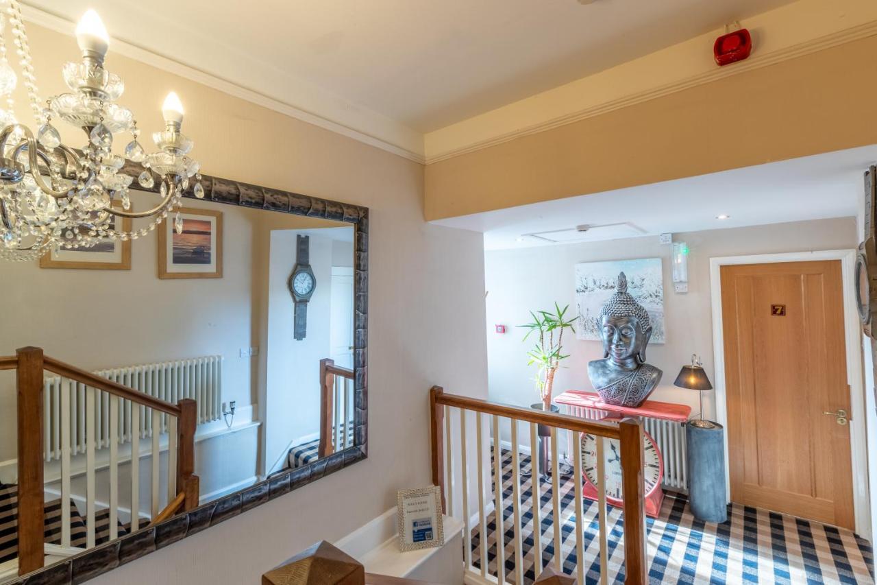 Holly Lodge Guest House With Free Off Site Health Club Windermere Eksteriør billede